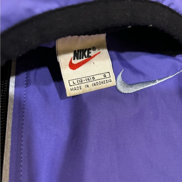 Vintage 90s Nike Windbreaker Vest - Picture 5 of 5